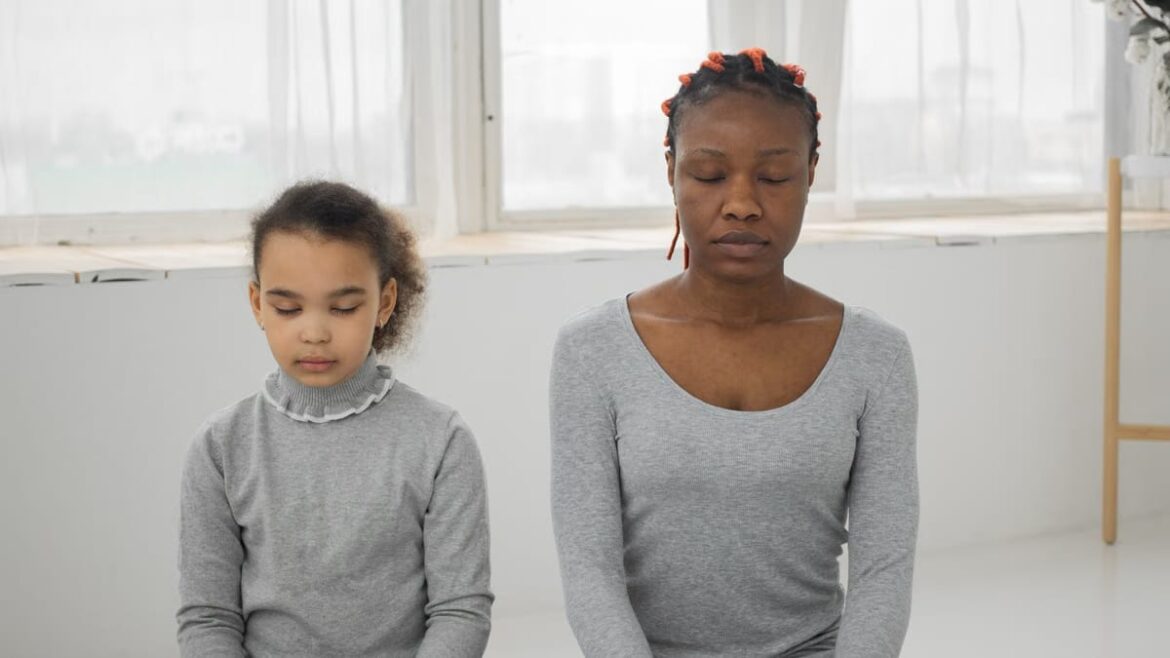 Gérer le stress parental en 2026 : techniques éprouvées